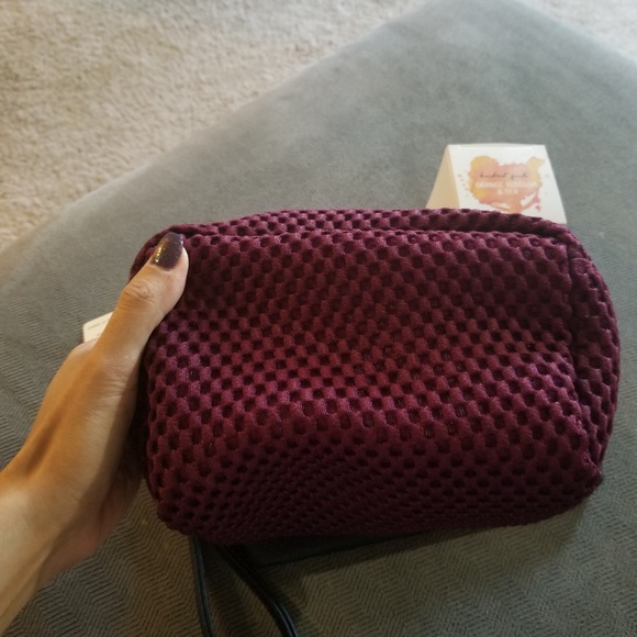 Charging Wallet w/ Wristlet and Makeup Bag - Picture 4 of 4